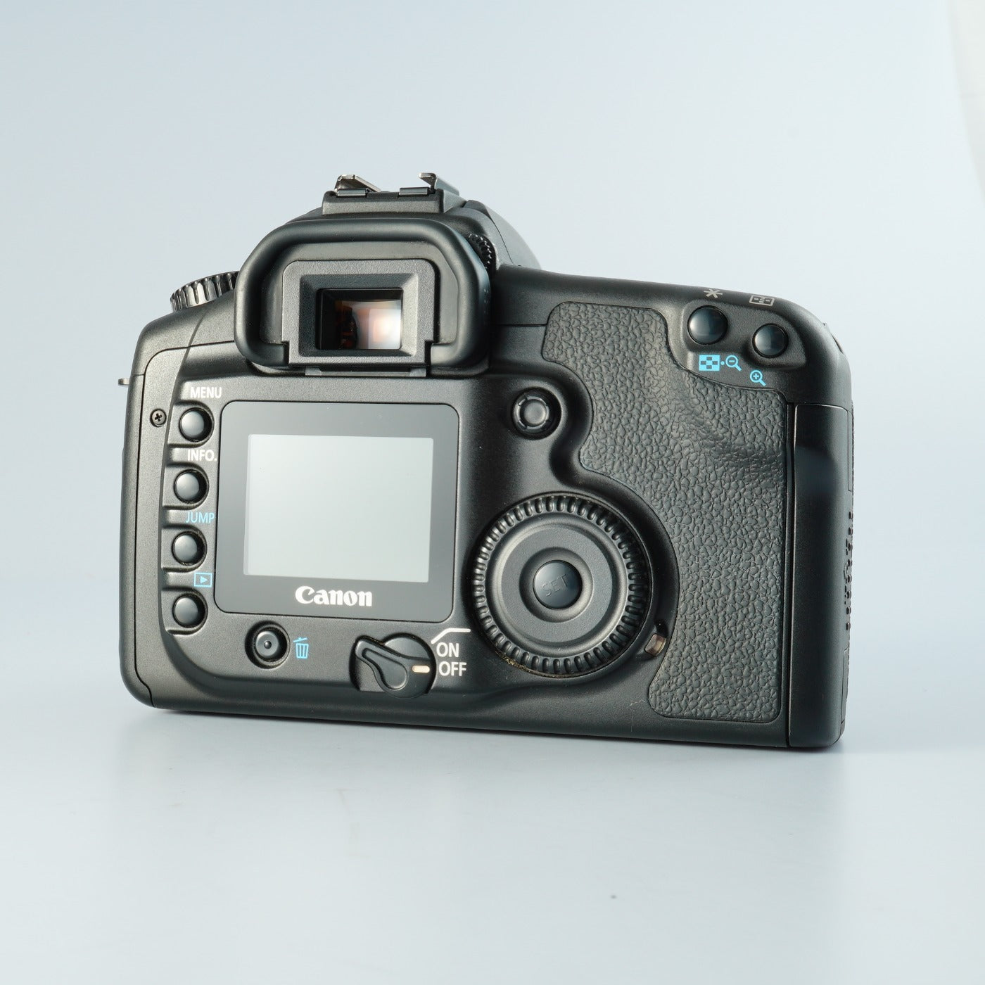 Canon EOS 20D + EF-S 18-55mm F/3.5-5.6 IS デジタル一眼レフカメラ