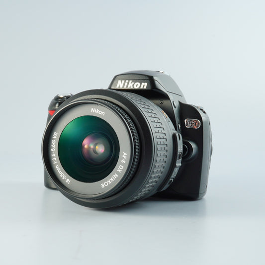 Nikon D60 + AF-S DX NIKKOR 18-55mm F/3.5-5.6 G VR デジタル一眼レフカメラ