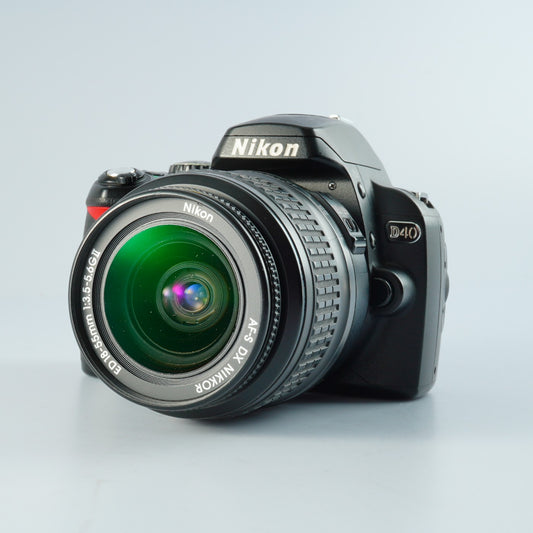 Nikon D40 ＋AF-S DX NIKKOR 18-55mm F/3.5-5.6 GⅡ ED デジタル一眼レフカメラ