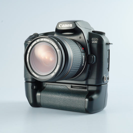 Canon EOS D30 + EF 28-80mm F/3.5-5.6 Ⅳ + BG-ED3 + CF 4GB デジタル一眼レフカメラ