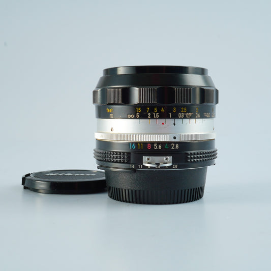 Nikon AI NIKKOR N.C Auto 24mm F/2.8  単焦点レンズ