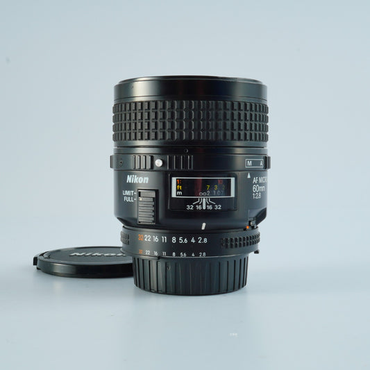 Nikon AF Nikkor 60mm F/2.8  単焦点レンズ