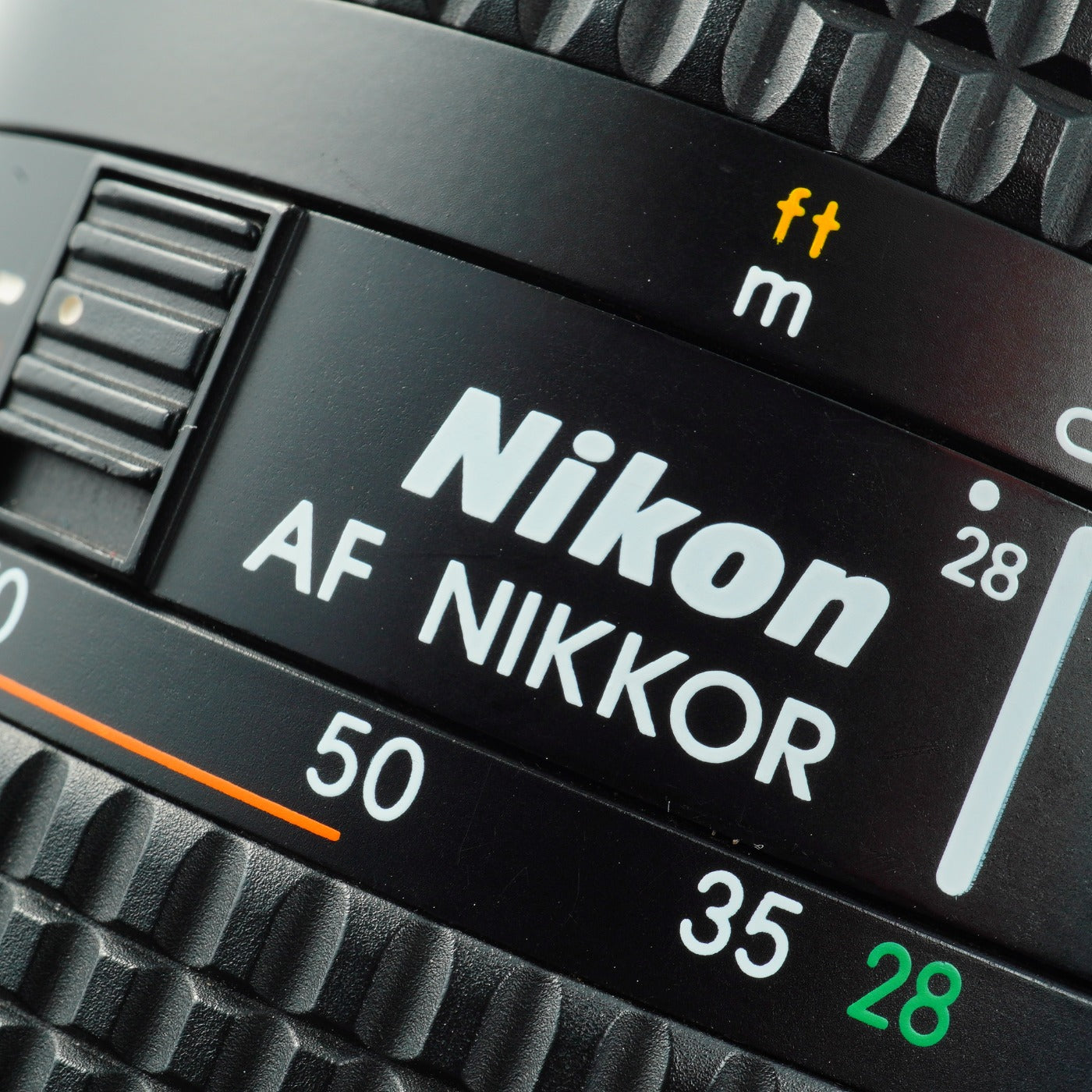 Nikon AF Zoom Nikkor 28-105mm F/3.5-4.5 D  ズームレンズ