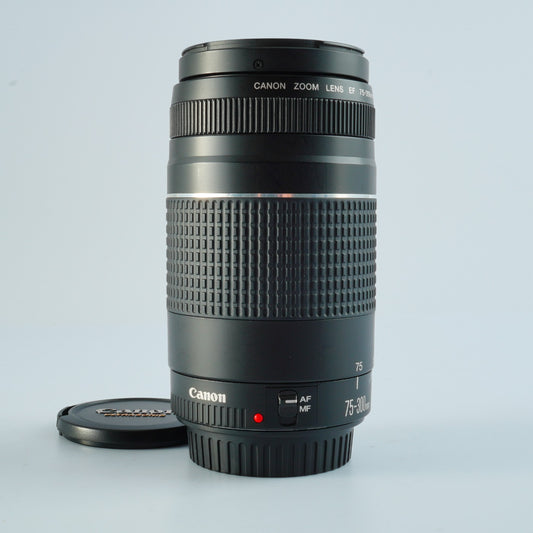 Canon EF 75-300mm F/4-5.6 Ⅲ  ズームレンズ