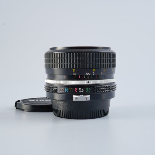Nikon 非Ai Nikkor 28mm F/3.5  単焦点レンズ