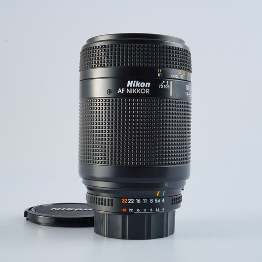 Nikon AF Nikkor 70-210mm f/4-5.6 D  ズームレンズ