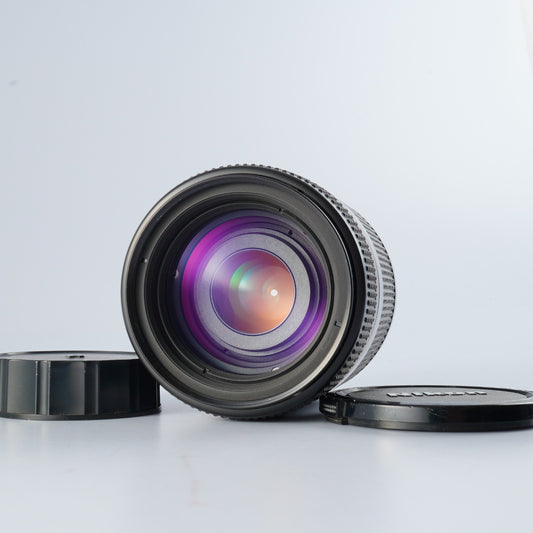 Nikon AF Nikkor 70-210mm f/4-5.6 D  ズームレンズ