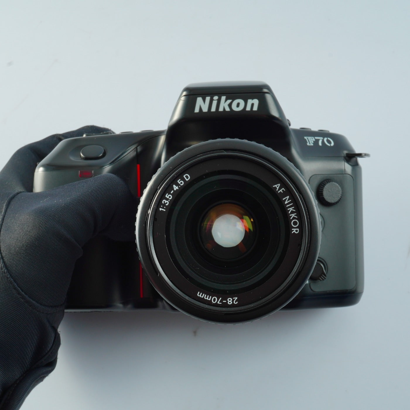Nikon F70 (N70) + AF NIKKOR 28-70mm F/3.5-4.5 D AF フィルム一眼レフカメラ