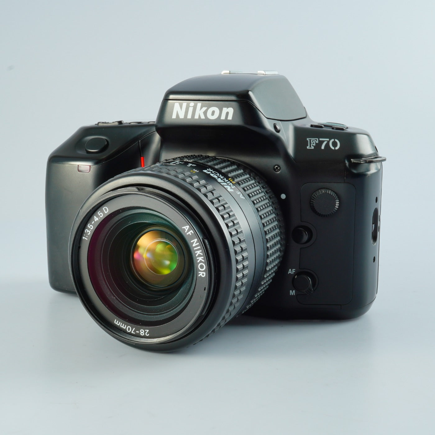 Nikon F70 (N70) + AF NIKKOR 28-70mm F/3.5-4.5 D AF フィルム一眼レフカメラ