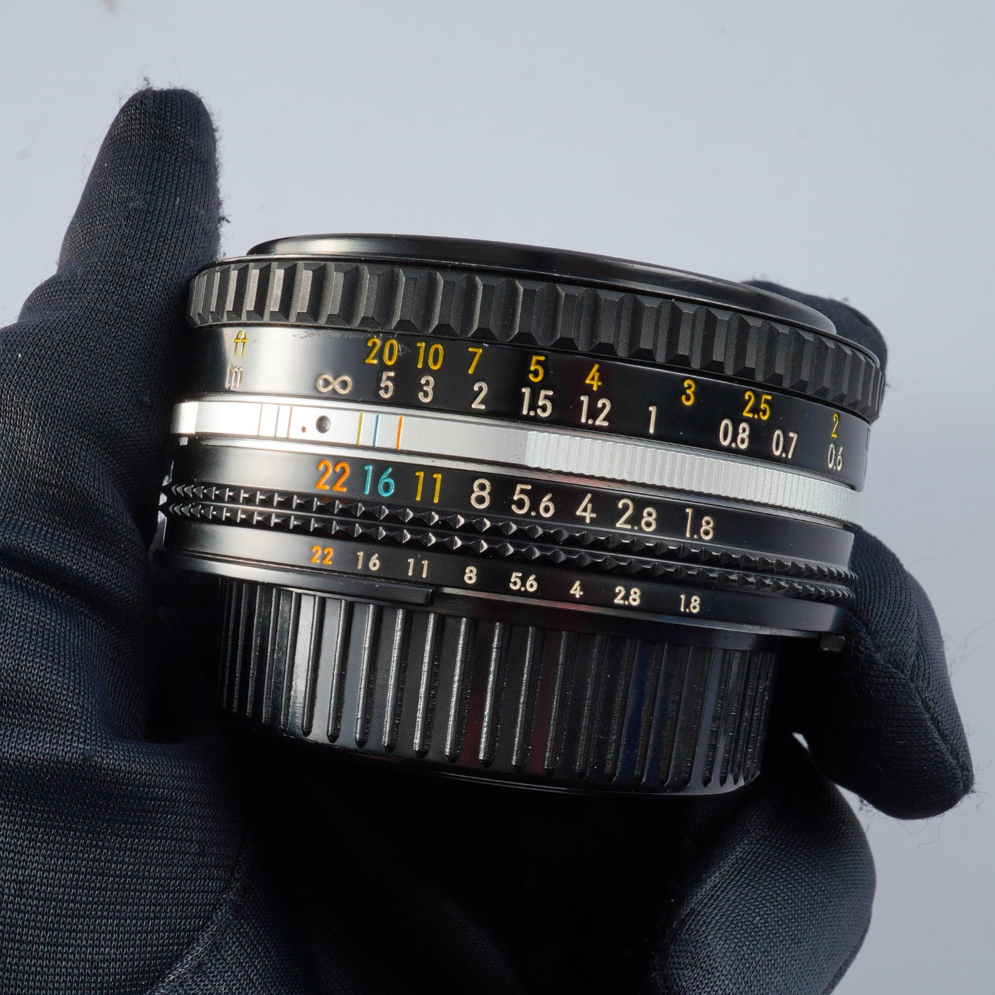 Nikon NIKKOR 50mm f/1.8 Ai-S  単焦点レンズ