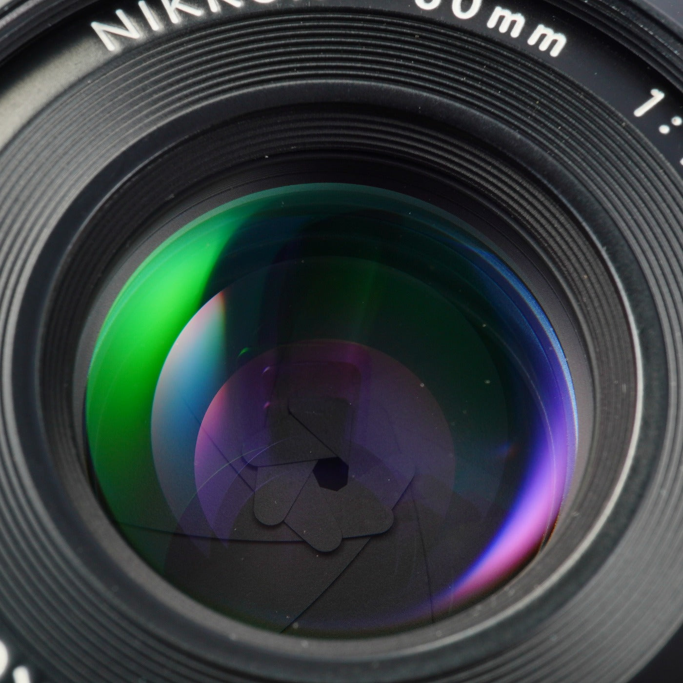 Nikon NIKKOR 50mm f/1.8 Ai-S  単焦点レンズ