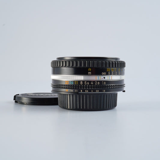 Nikon NIKKOR 50mm f/1.8 Ai-S  単焦点レンズ