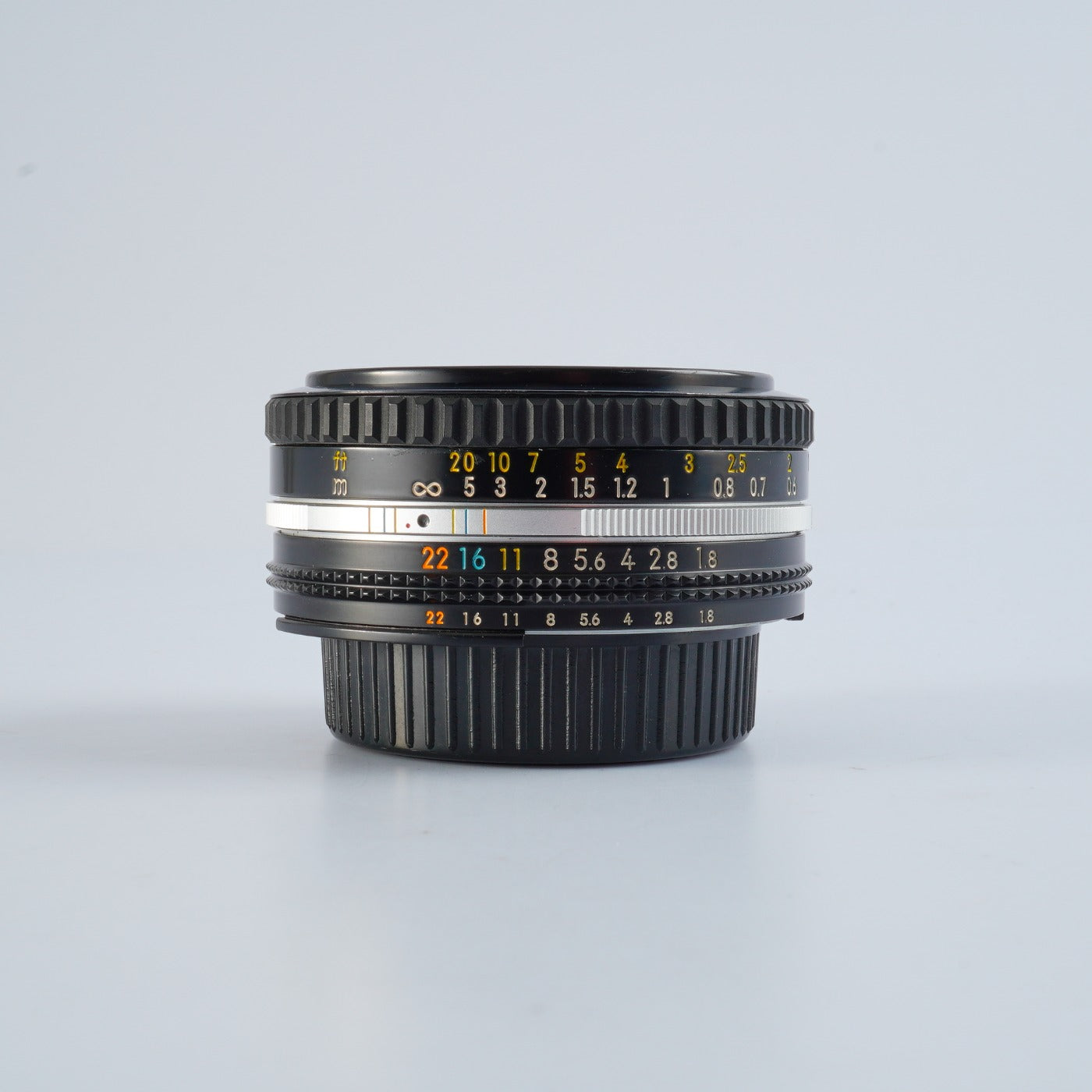 Nikon NIKKOR 50mm f/1.8 Ai-S  単焦点レンズ