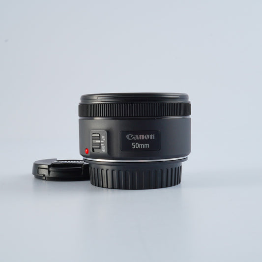 Canon EF 50mm F/1.8  単焦点レンズ