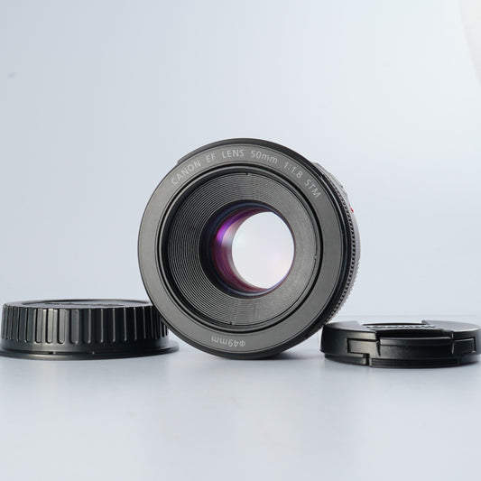 Canon EF 50mm F/1.8  単焦点レンズ