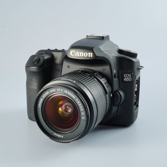 Canon EOS 40D + EF-S 18-55mm F/3.5-5.6 IS Ⅱ + CF 2GB デジタル一眼レフカメラ