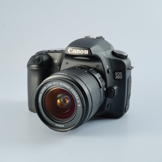 Canon EOS 30D + EF-S 18-55mm F/3.5-5.6 IS Ⅱ デジタル一眼レフカメラ
