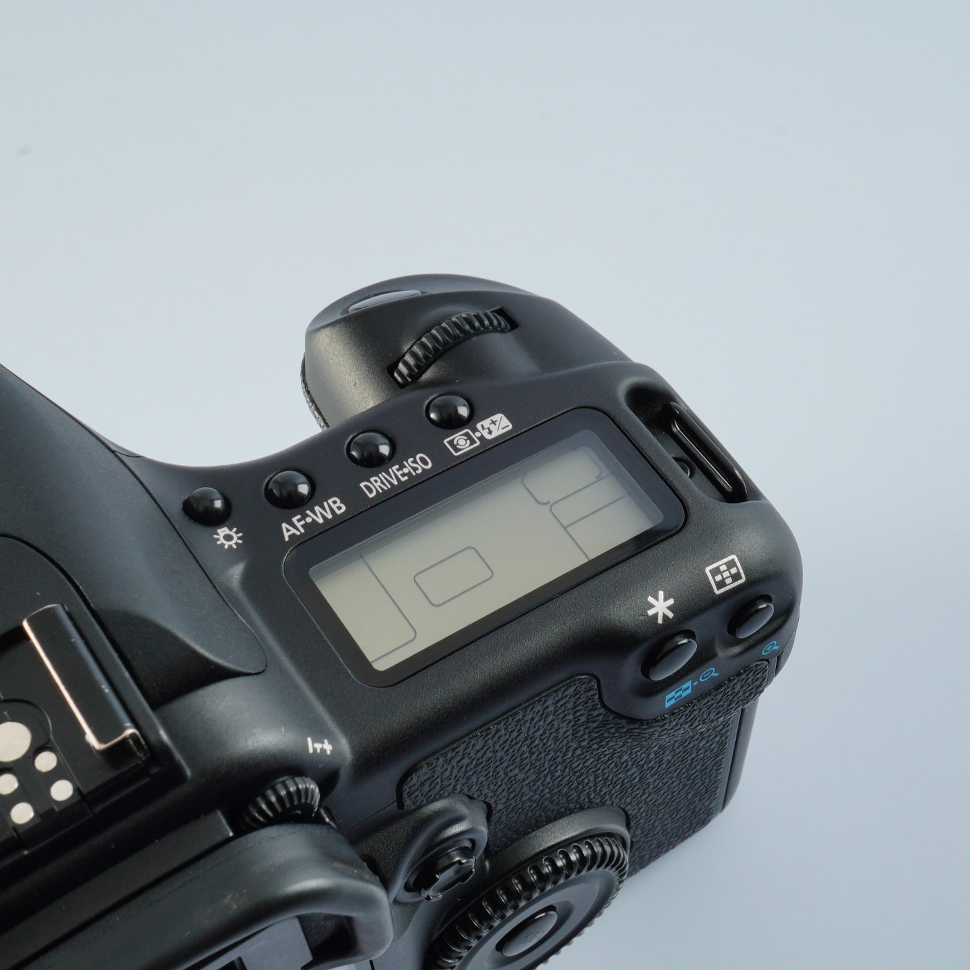 Canon EOS 30D + EF-S 18-55mm F/3.5-5.6 IS Ⅱ デジタル一眼レフカメラ