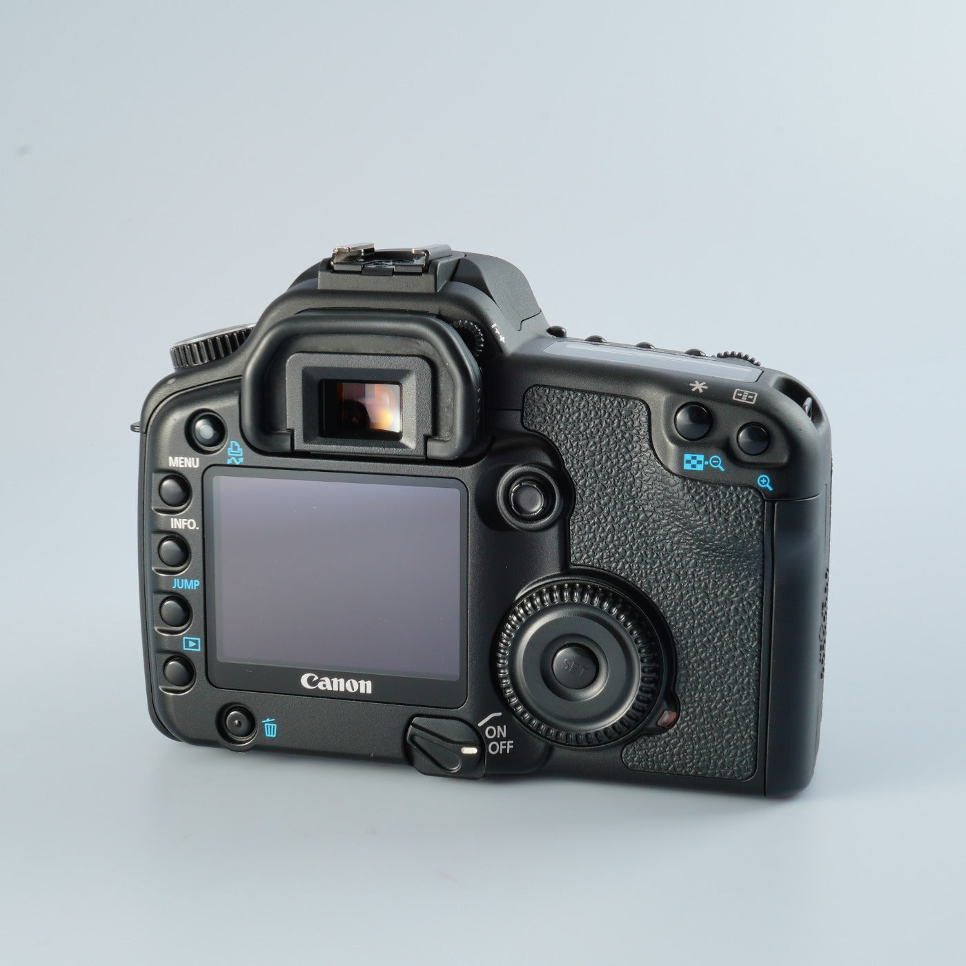Canon EOS 30D + EF-S 18-55mm F/3.5-5.6 IS Ⅱ デジタル一眼レフカメラ
