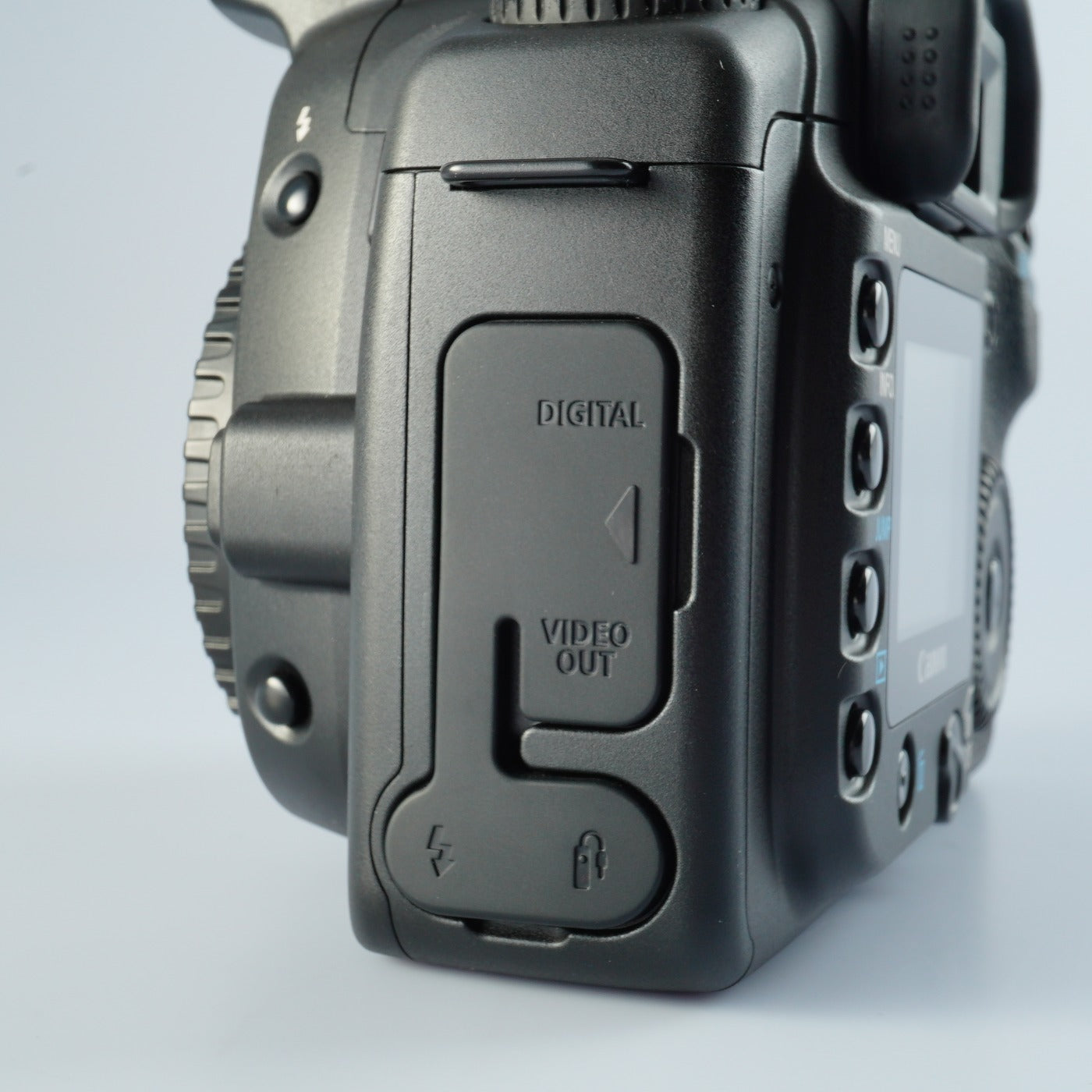 Canon EOS 20D + EF-S 18-55mm F/3.5-5.6 IS Ⅱ デジタル一眼レフカメラ