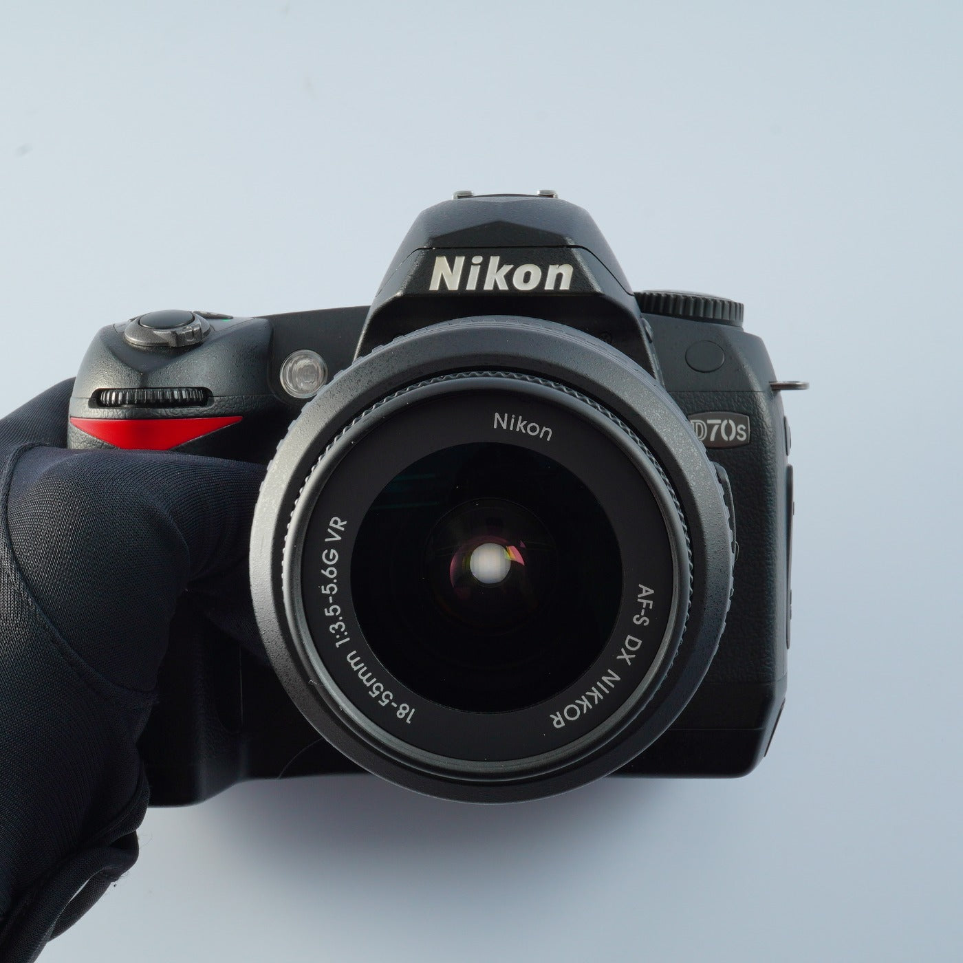 Nikon D70s + AF-S DX NIKKOR 18-55mm F/3.5-5.6 G VR デジタル一眼レフカメラ
