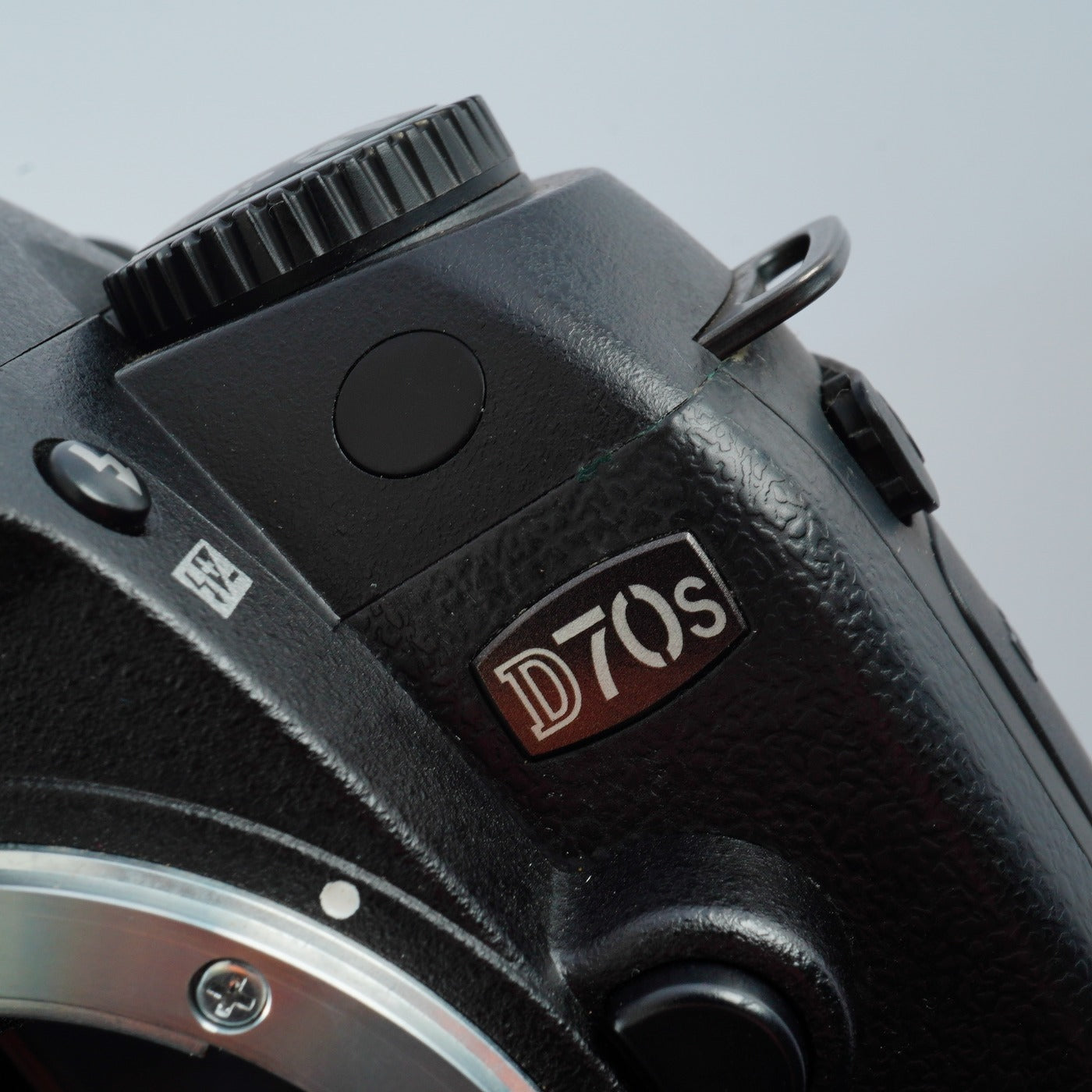 Nikon D70s + AF‑S DX Zoom Nikkor 18‑55mm F/3.5‑5.6 G ED デジタル一眼レフカメラ