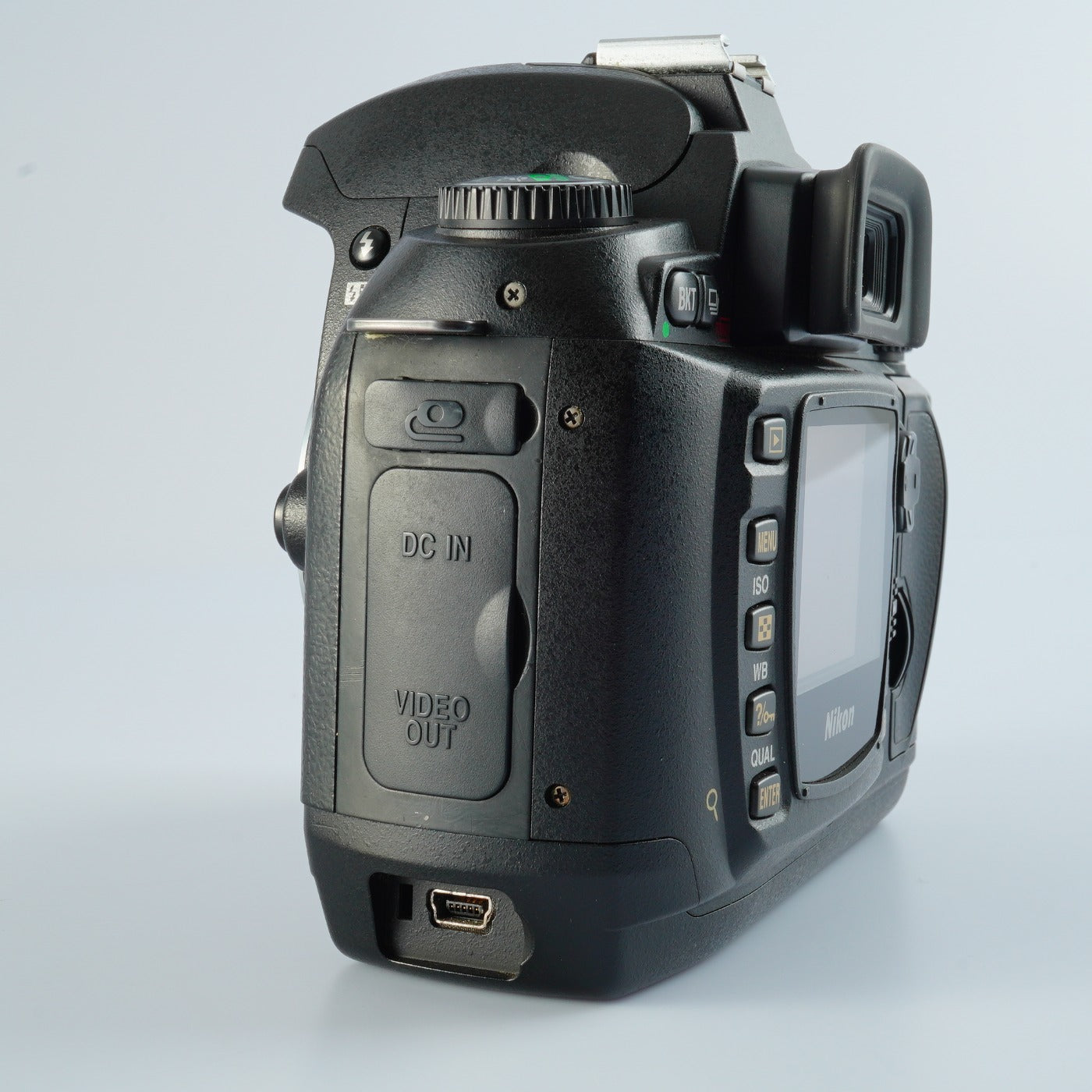 Nikon D70s + AF‑S DX Zoom Nikkor 18‑55mm F/3.5‑5.6 G ED デジタル一眼レフカメラ