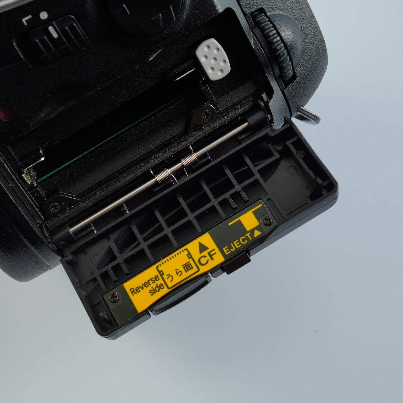 Nikon D70 + AF-S DX NIKKOR 18-55mm F/3.5-5.6 G VR デジタル一眼レフカメラ