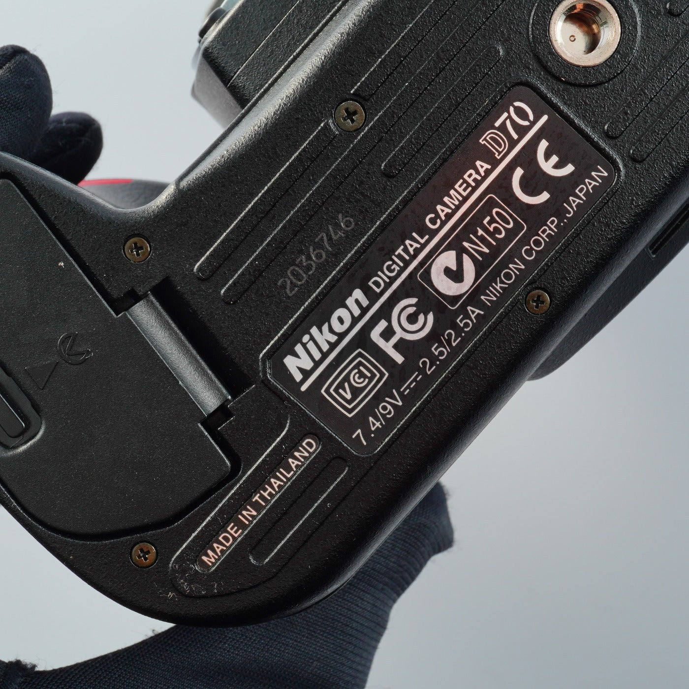 Nikon D70 + AF-S DX NIKKOR 18-55mm F/3.5-5.6 G VR デジタル一眼レフカメラ