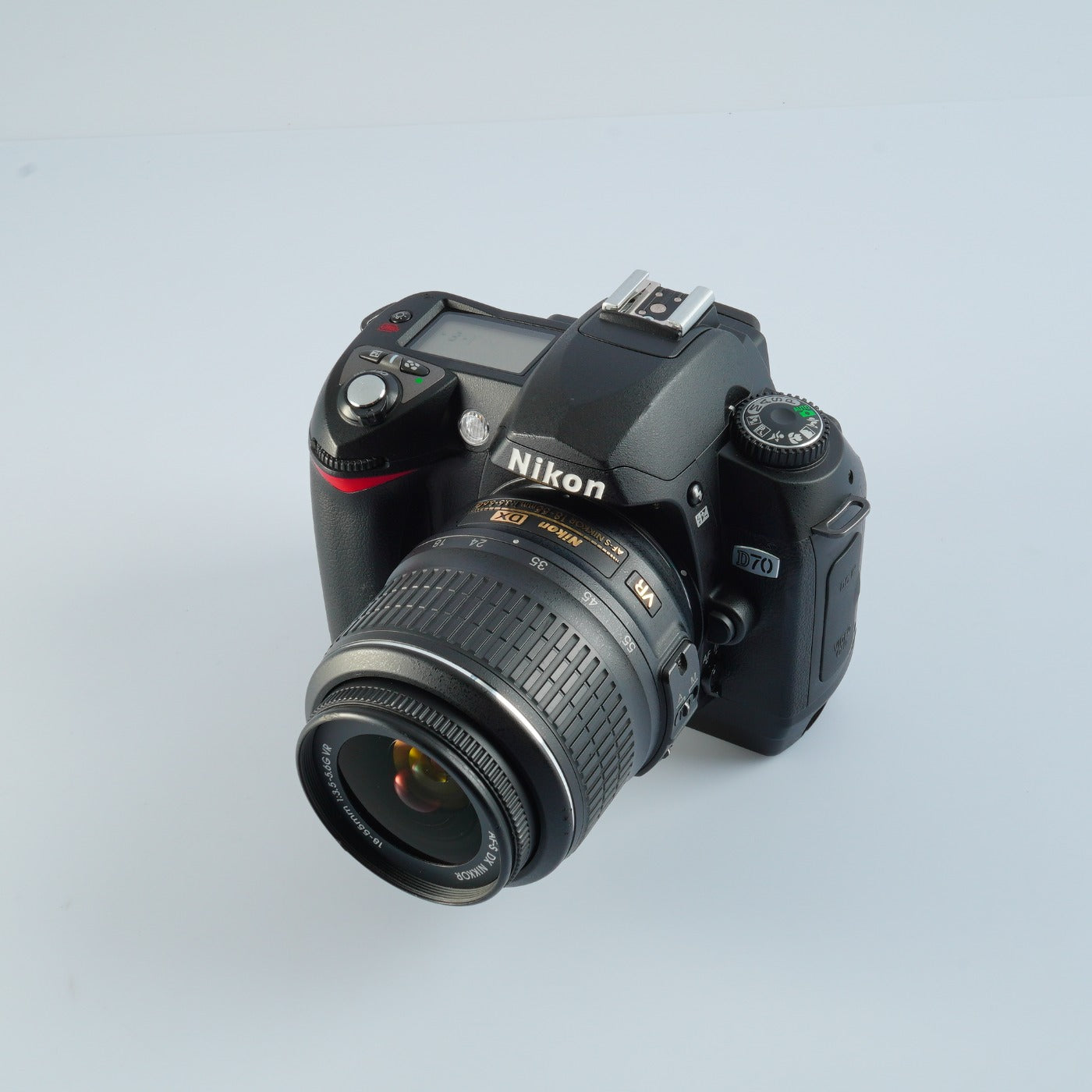 Nikon D70 + AF-S DX NIKKOR 18-55mm F/3.5-5.6 G VR デジタル一眼レフカメラ