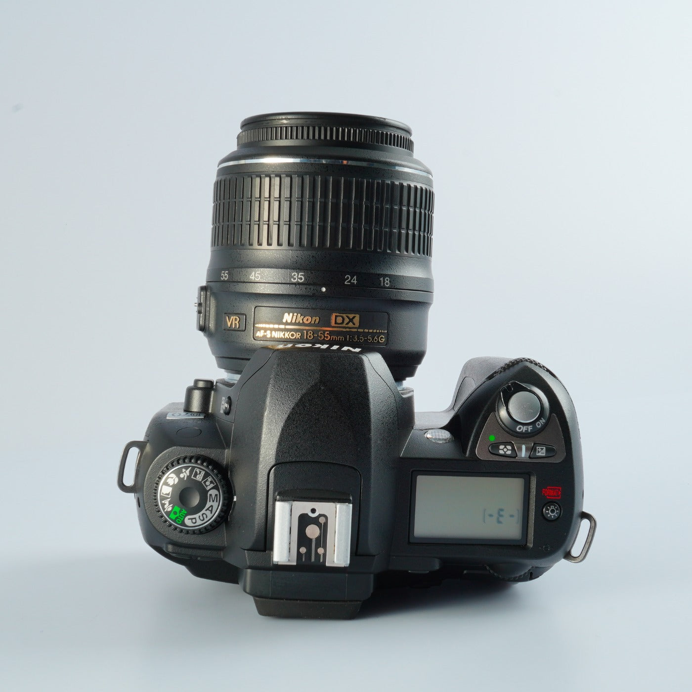 Nikon D70 + AF-S DX NIKKOR 18-55mm F/3.5-5.6 G VR デジタル一眼レフカメラ