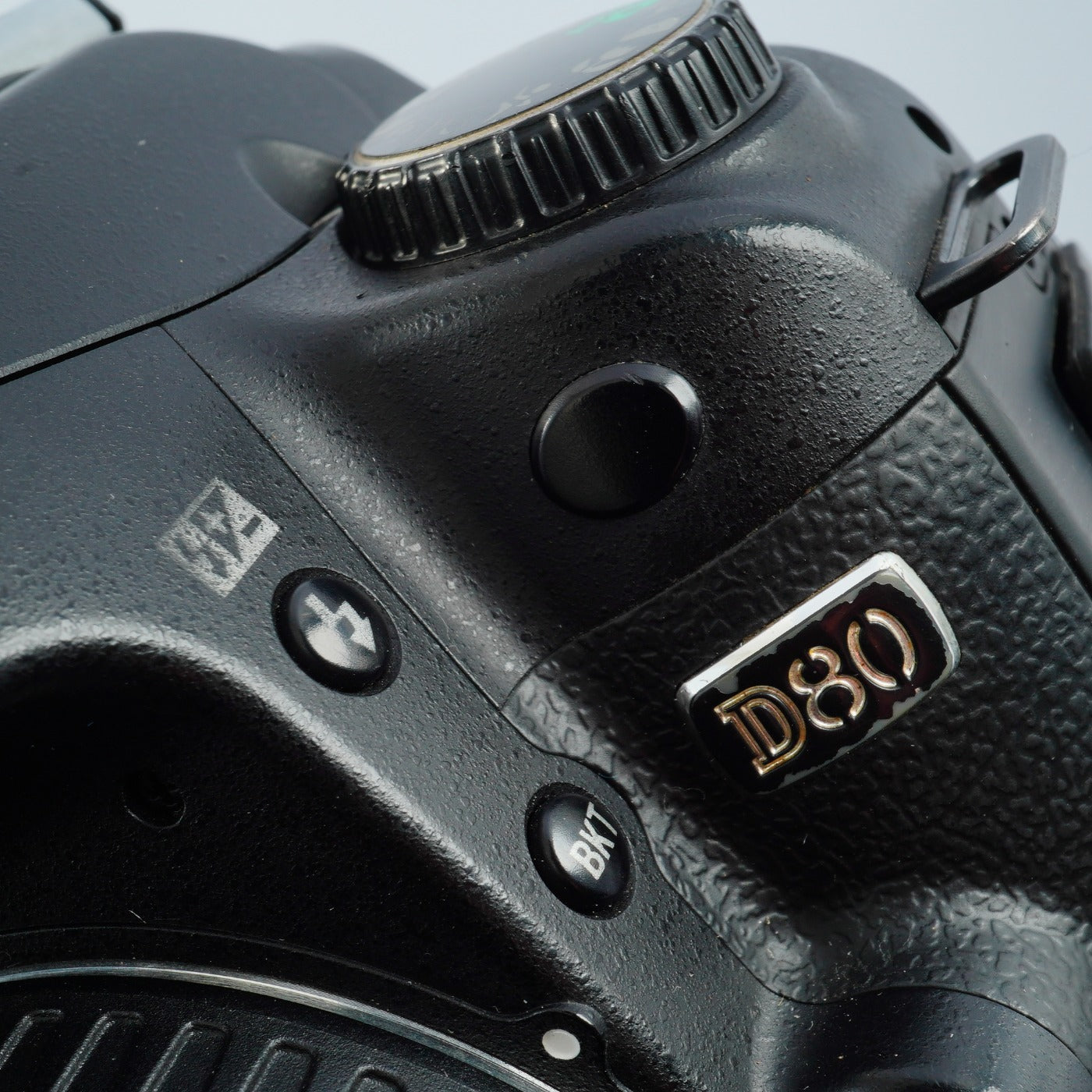 Nikon D80 + AF-S DX NIKKOR 18-55mm F/3.5-5.6 G VR デジタル一眼レフカメラ