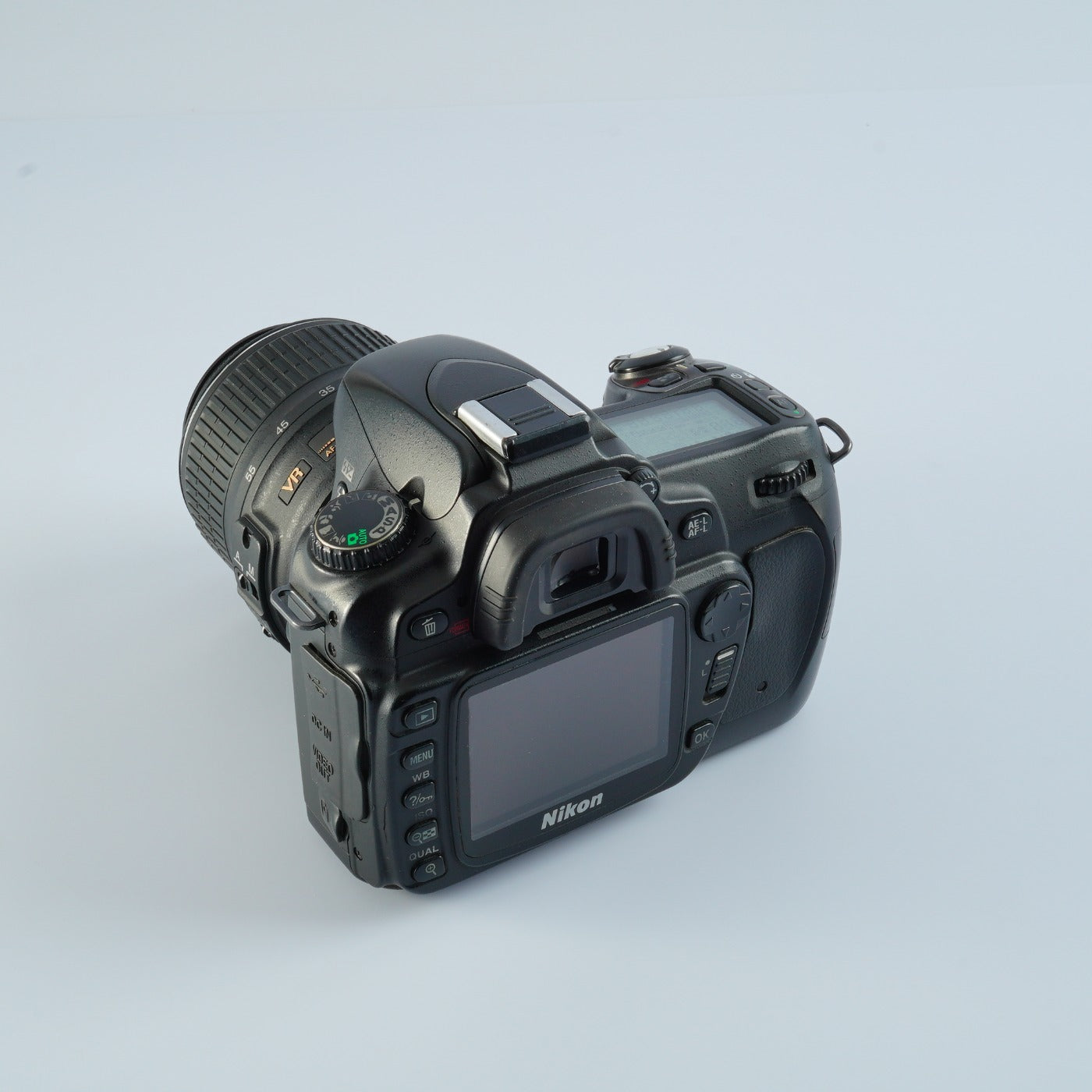 Nikon D80 + AF-S DX NIKKOR 18-55mm F/3.5-5.6 G VR デジタル一眼レフカメラ