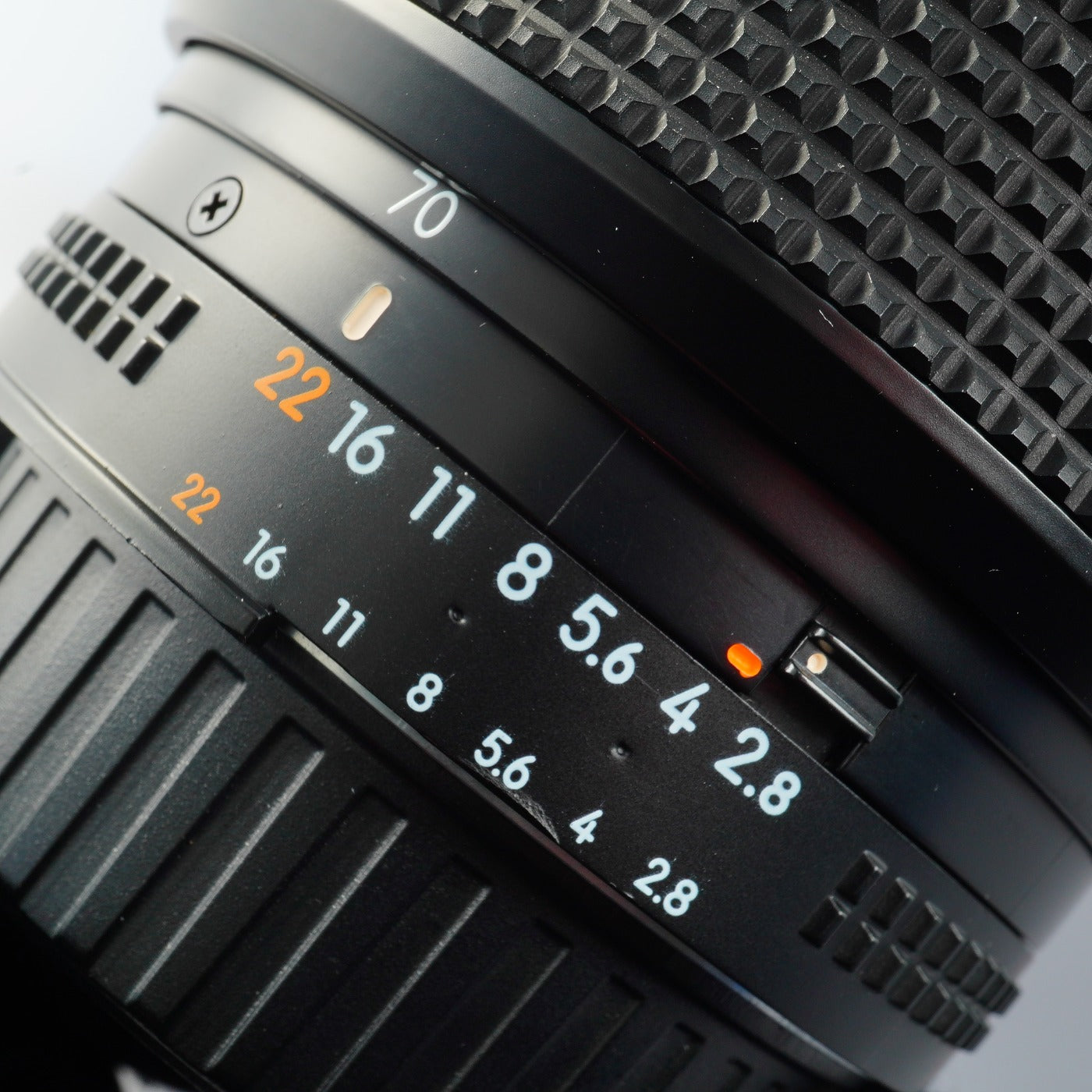 Nikon AF NIKKOR 35-70mm F/2.8 D  ズームレンズ