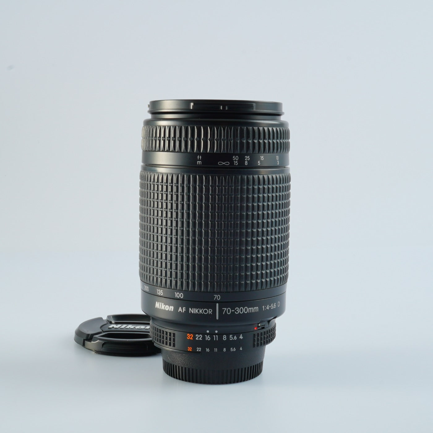Nikon AF Nikkor 70-300mm f/4-5.6 D  ズームレンズ