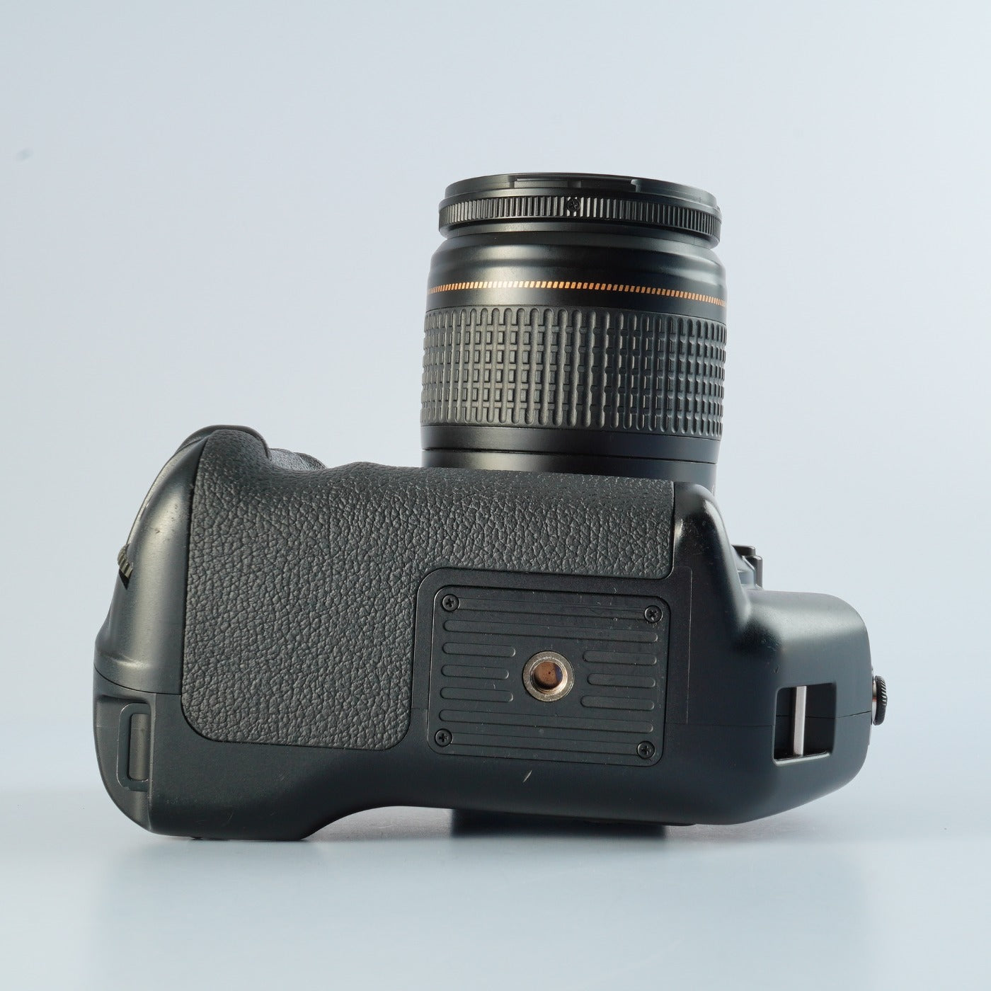 Canon EOS 5 + EF 28-80mmm F/3.5-5.6 Ⅳ + VG-10 AF フィルム一眼レフカメラ