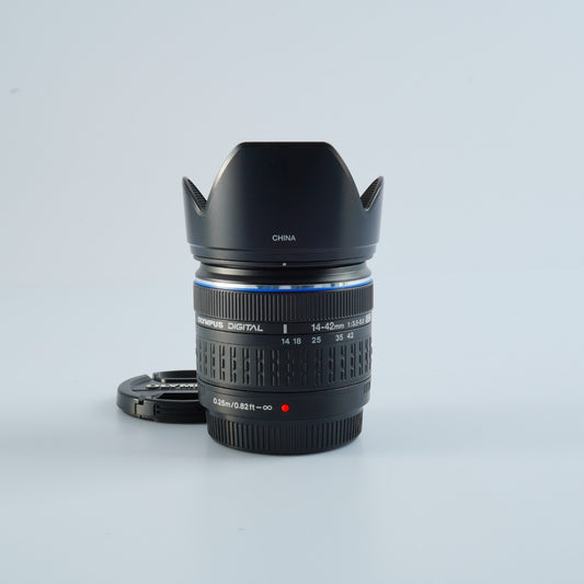 OLYMPUS M.Zuiko Digital ED 14–42 mm F/3.5–5.6 EZ  ズームレンズ