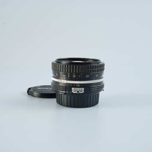 Nikon Ai Nikkor 20mm f/4  単焦点レンズ