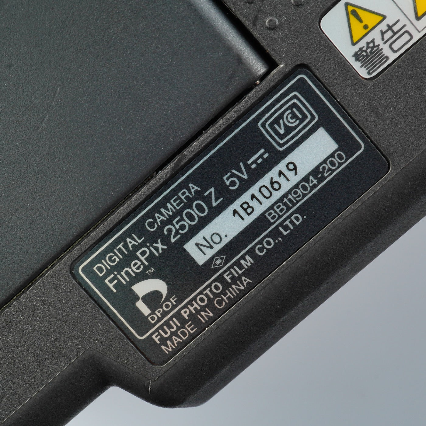 FUJIFILM FinePix 2500 Zoom + CF 64MB コンパクトデジタルカメラ