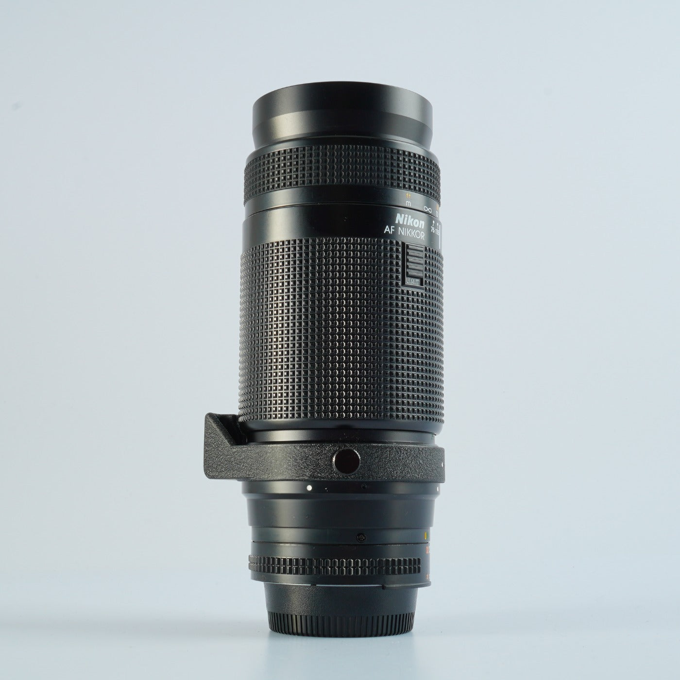 Nikon AF Nikkor 75-300mm F/4.5-5.6  ズームレンズ