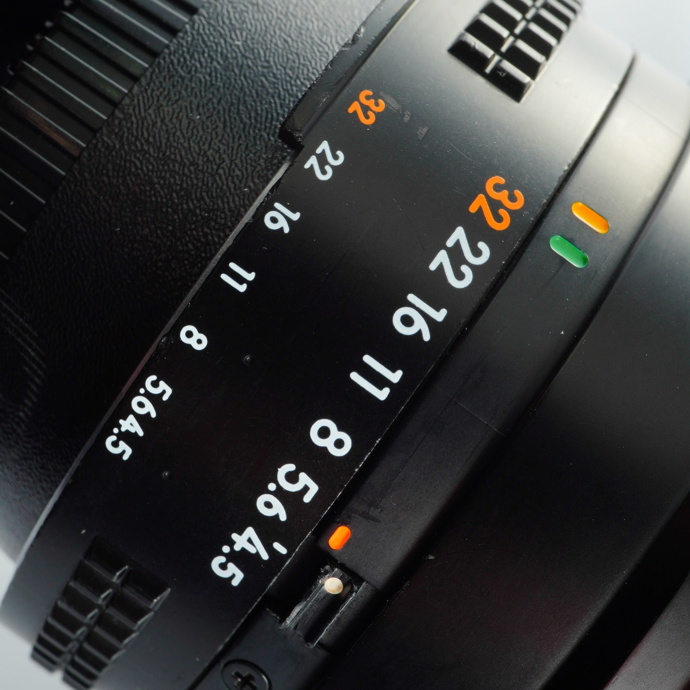 Nikon AF Nikkor 75-300mm F/4.5-5.6  ズームレンズ