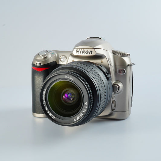 Nikon D50 Silver + AF-S Nikkor 18-55mm F/3.5-5.6 GII + SD 2GB デジタル一眼レフカメラ