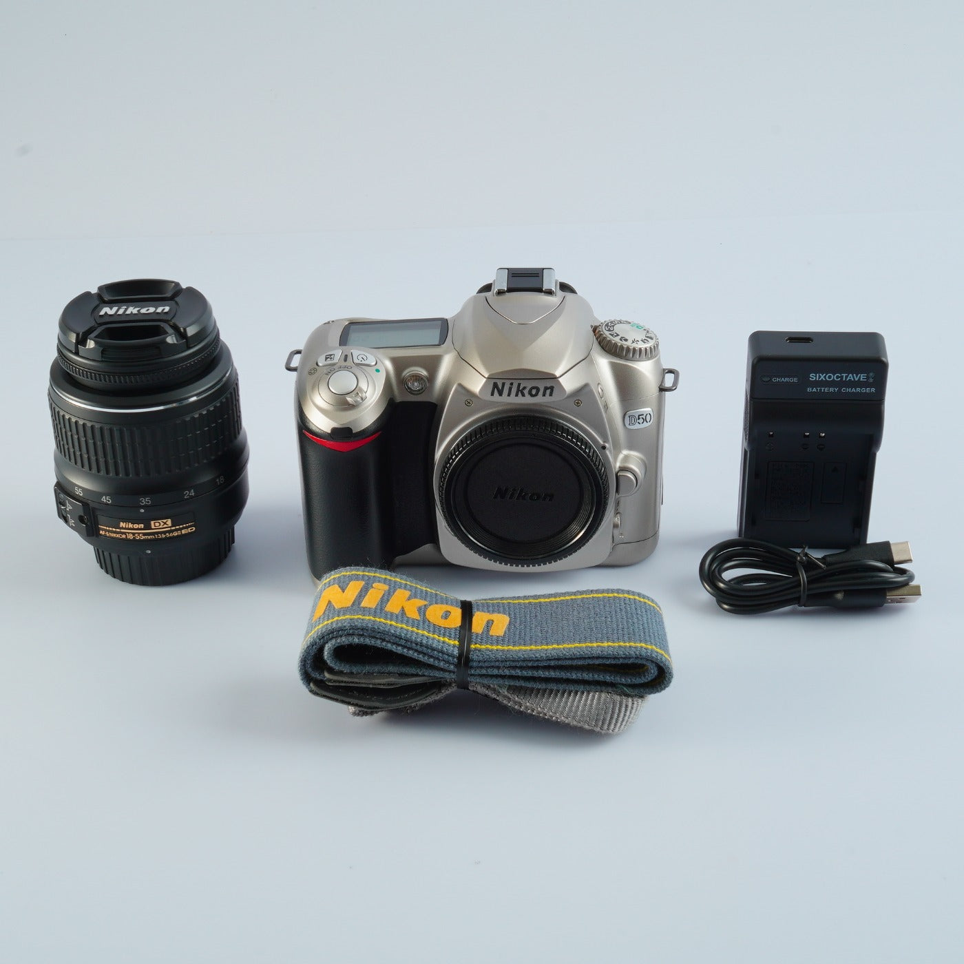 Nikon D50 Silver + AF-S Nikkor 18-55mm F/3.5-5.6 GII + SD 2GB デジタル一眼レフカメラ