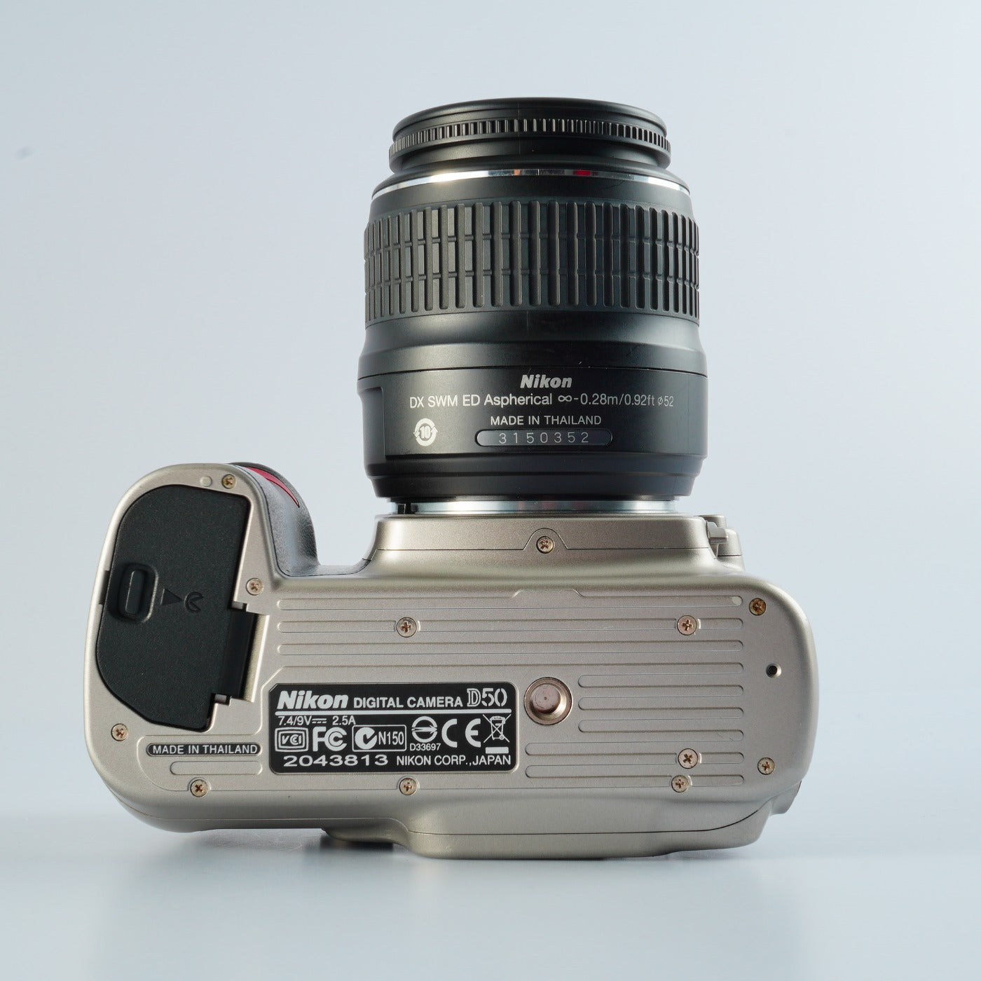 Nikon D50 Silver + AF-S Nikkor 18-55mm F/3.5-5.6 GII + SD 2GB デジタル一眼レフカメラ