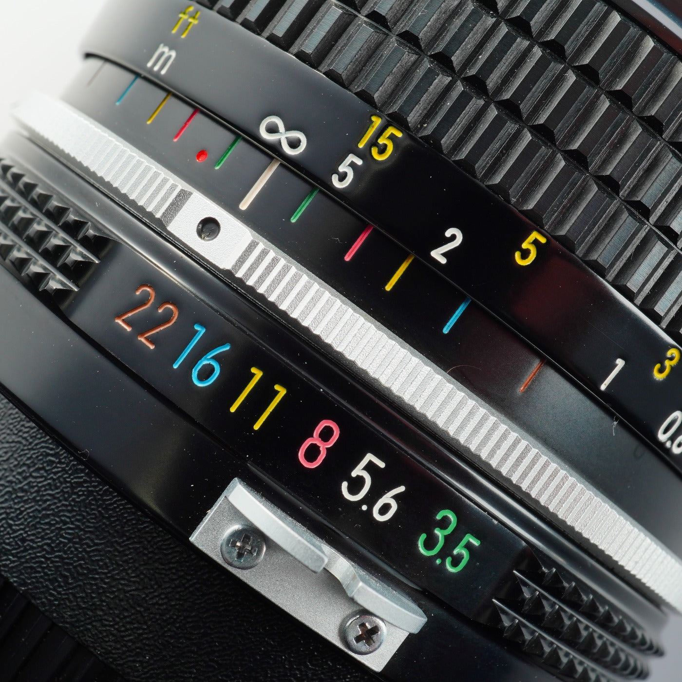 Nikon NIKKOR 28mm f/3.5 非Ai  単焦点レンズ