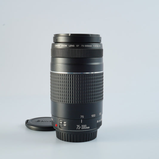 Canon EF 75-300mm F/4-5.6 Ⅲ  ズームレンズ