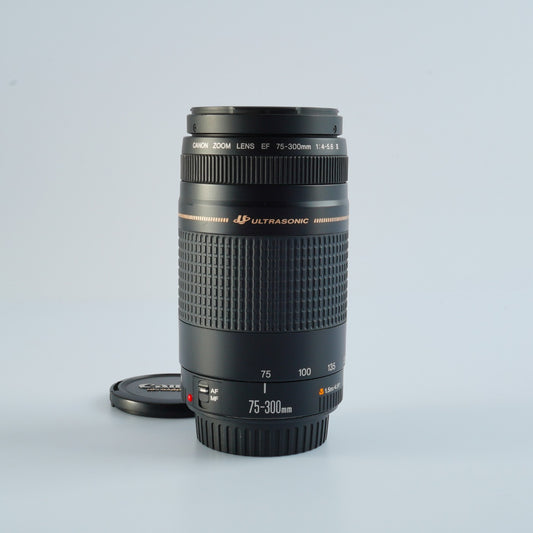 Canon EF 75-300mm F/4-5.6 Ⅱ  ズームレンズ