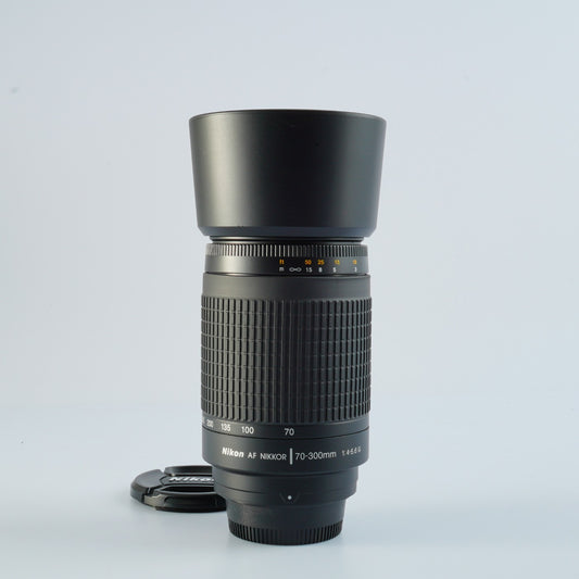Nikon AF Nikkor 70-300mm F/4-5.6 G  ズームレンズ