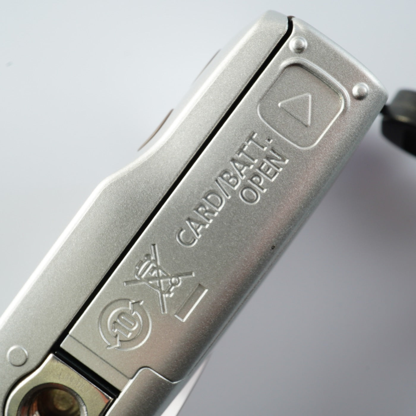 Canon IXY 200 ( PowerShot SD980 IS ) +SD 8GB コンパクトデジタルカメラ