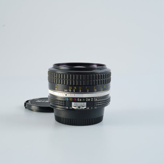 Nikon Ai Nikkor 50mm F/1.4  単焦点レンズ